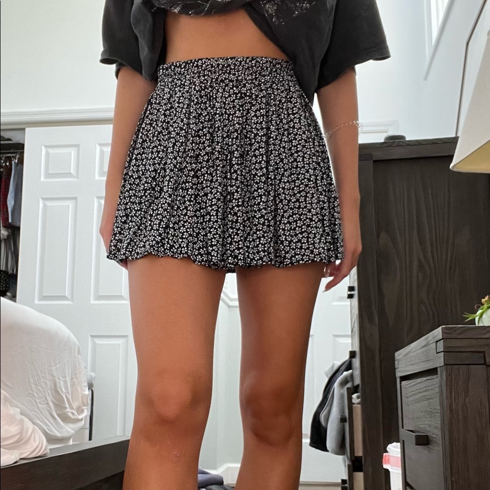 Brand new Brandy Melville floral skirt